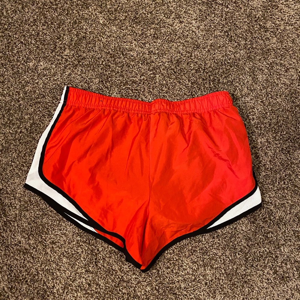Workout shorts - Picture 2 of 5